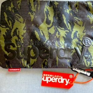 SUPERDRY NWT mini Tablet sleeve